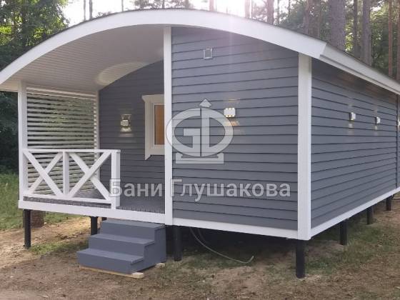 Каркасная баня «Бурже» 8х5,3м с маленькой террасой